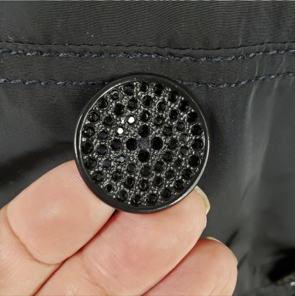 St. John 3/4 Sleeve Jacket w/ Blk Rhinestone Accents Classy and Beautiful! Sz 10 - Picture 7 of 9